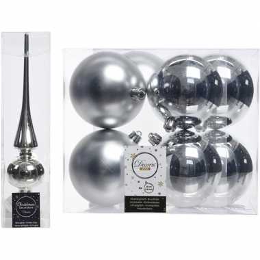 Plastic kerstboom decoratie zilver piek en 8x kerstballen 10 cm