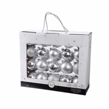 Plastic zilveren kerstversiering kerstballen set 42 delig van kunstst