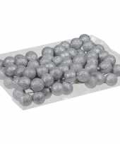 Plastic 80x zilveren glitter mini kerstballen stekers kunststof 3 cm