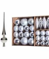 Plastic kerstboomversiering pakket zilveren kunststof kerstballen kerstornamenten en piek